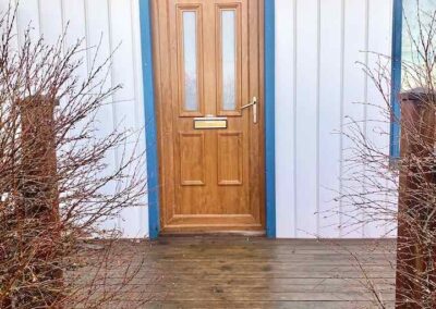 Fellsbraut Lower Apt Entrance